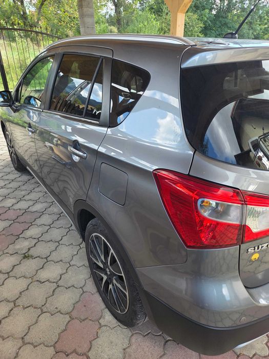 Vând Suzuki S Cross, 2016, CONFORT+, tracțiune integrală 4x4, avariat