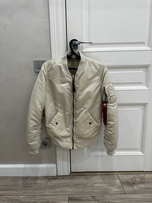 Продам куртку бомбер