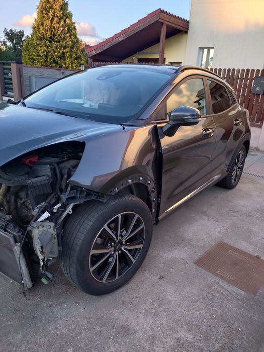 Vând Ford puma pentru piese