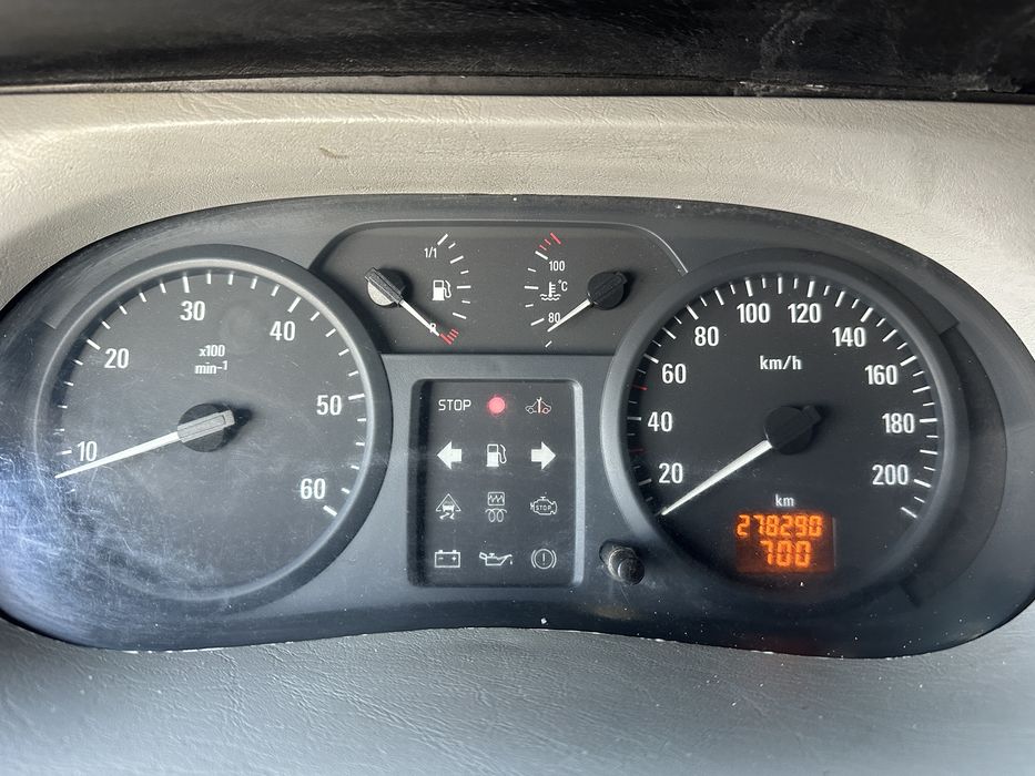 Opel Vivaro/2004/1.9DCI/Factura+fiscal-2.490€