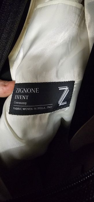 Vand Smoking Ivory / crem de eveniment special sau Mire!