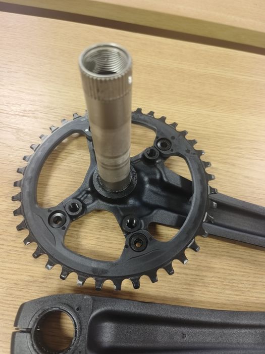 НОВ Куребел Shimano GRX FC-RX600 ,40T,175mm,1x10,11 speed