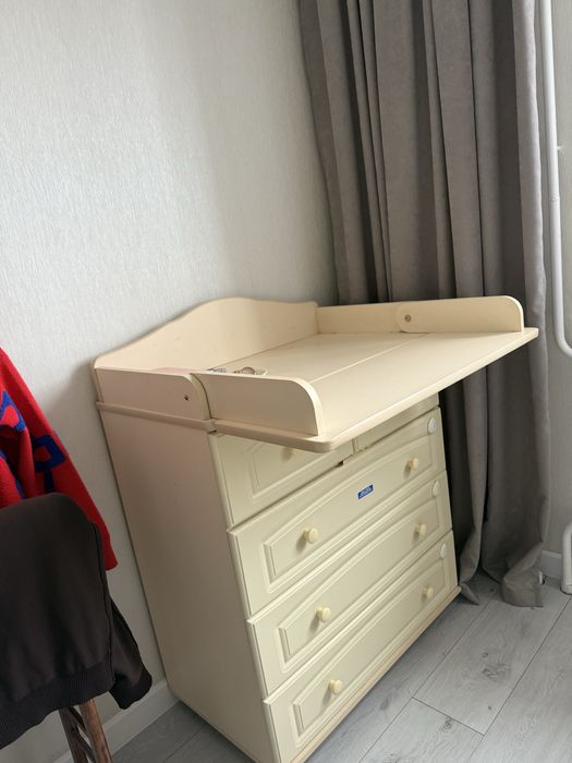 Пеленальный столик