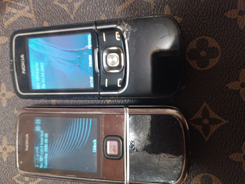 Assalom alekum Telefonlar sotiladi  Original 8600 Luna Va 8800 China