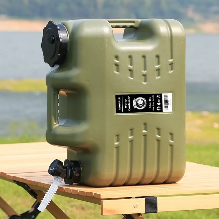 Canistră / bidon / rezervor pentru apă/vin cu robinet  - 18,5 litri