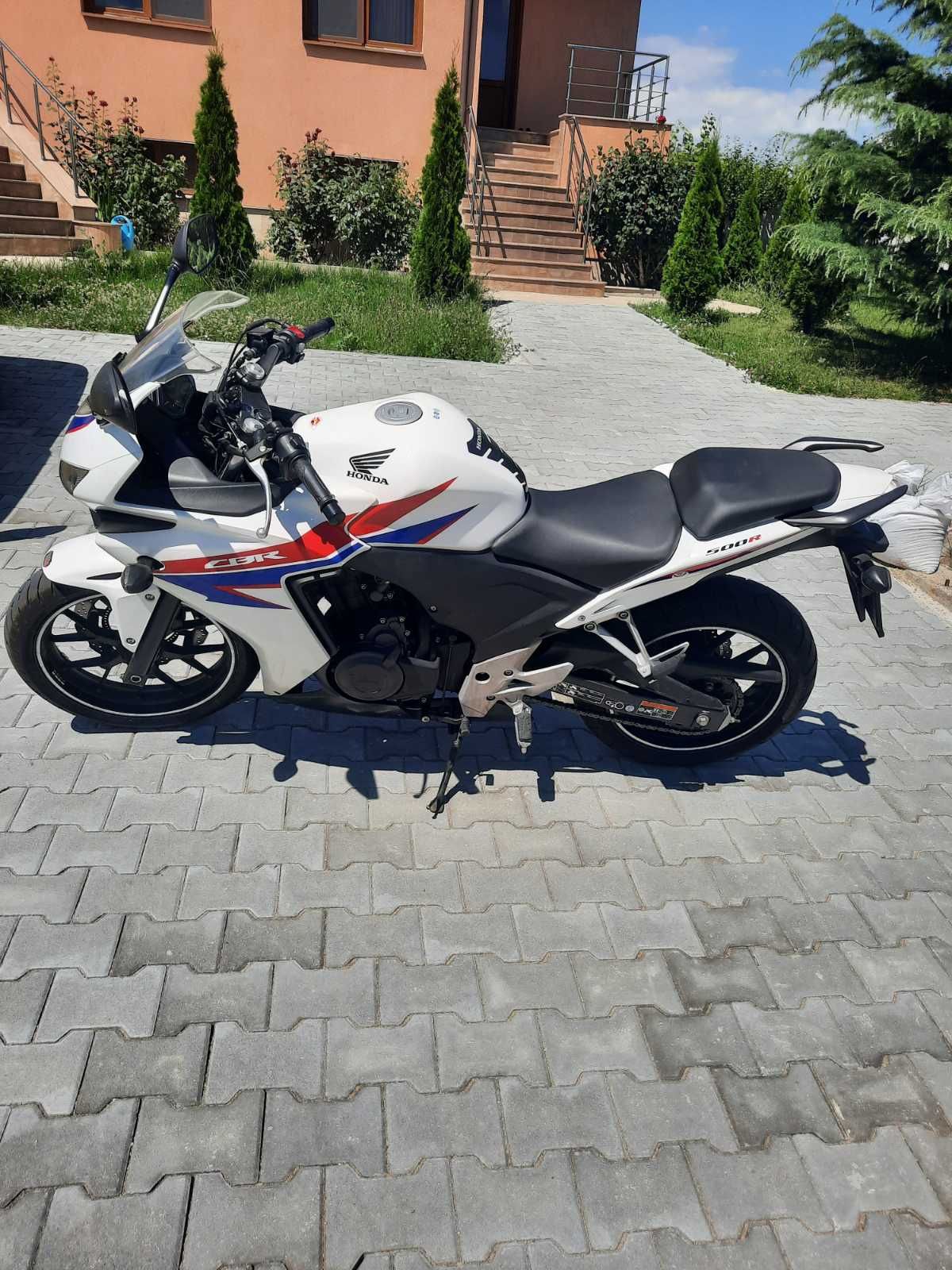 Продавам Хонда CBR 500