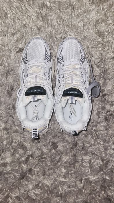 Off-White™ Be Right Back