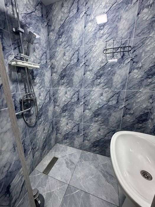 Oqtosh dacha, Quyoshga yaqin, Faqat oila qoʻyiladi.