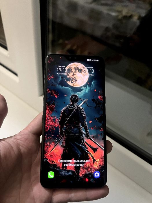 Продам или обменяю LG V50 thinq 6/128