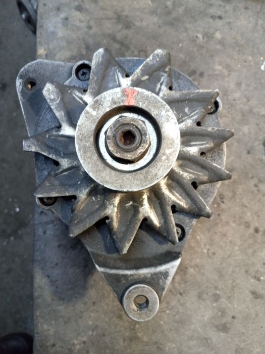 Генератор 12 вольт на рэф для фуры