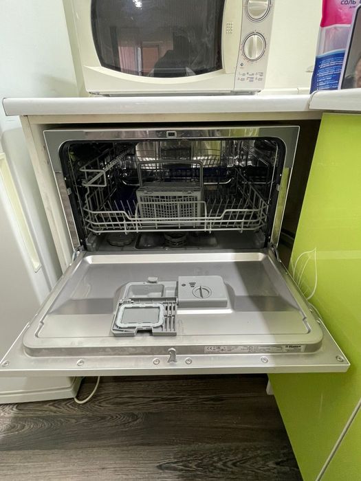 Продаю микроволновку и посудомоечную машинку