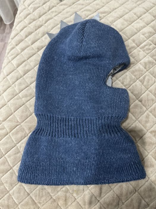 Демисезонная  шапка-шлем