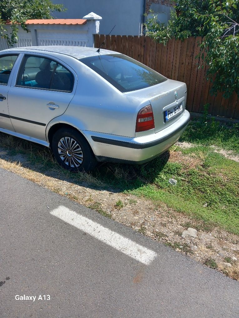 Vând Skoda Octavia
