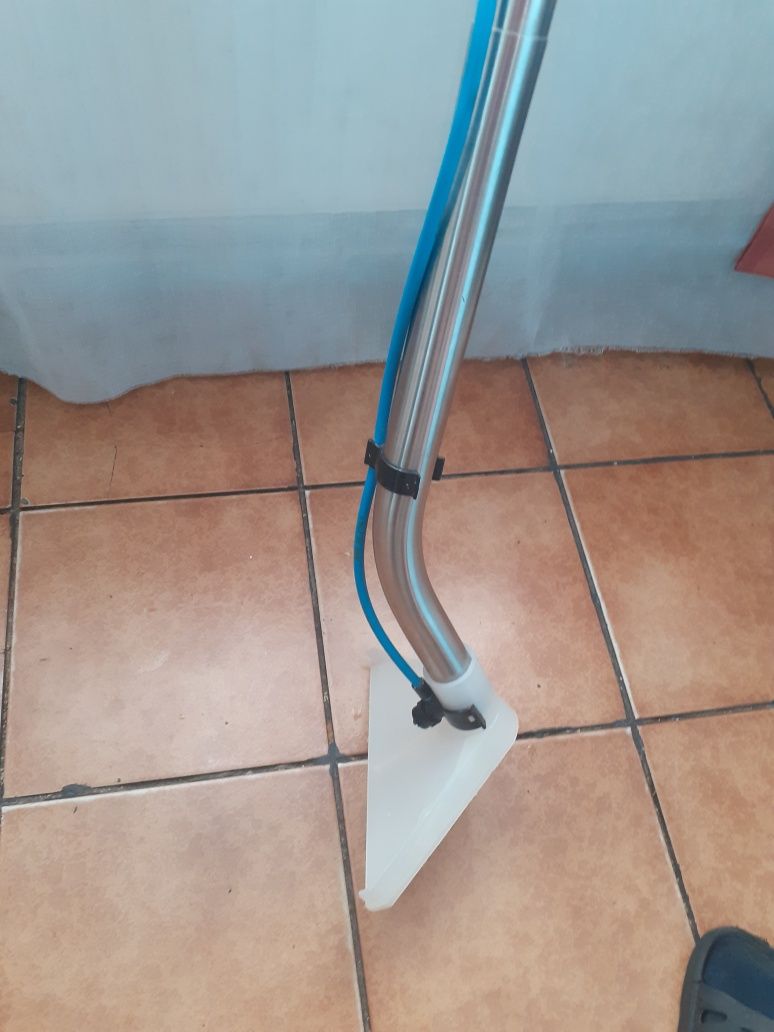 Bagheta aspirator cu spalare