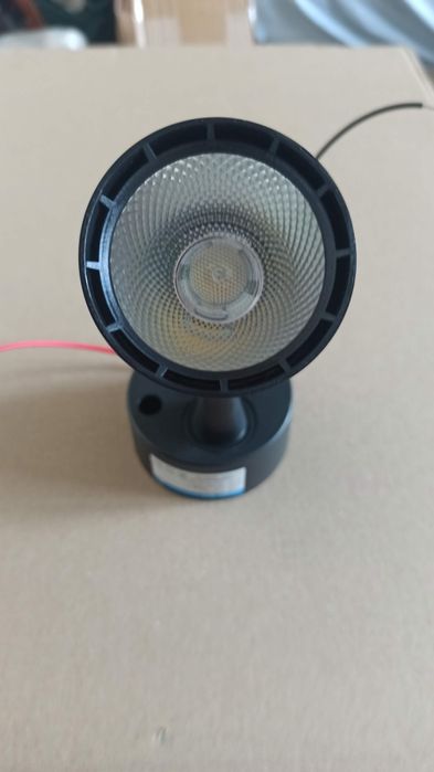 Lampă de perete spot led