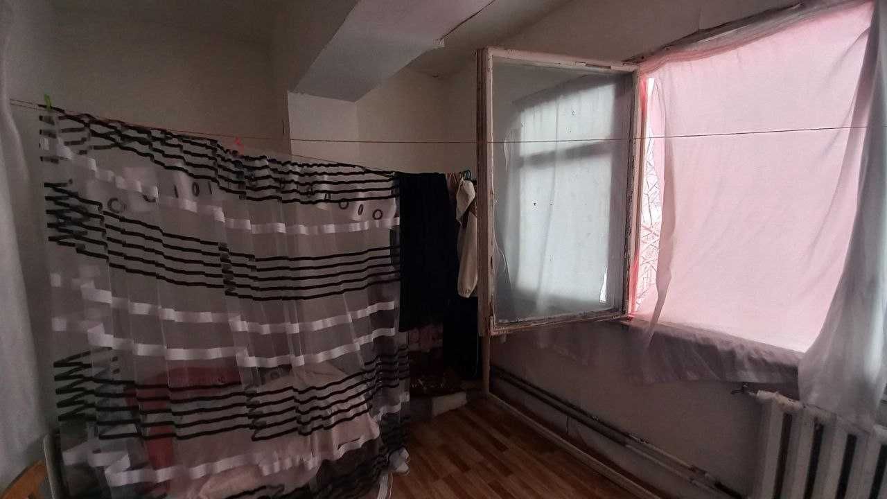 Продаю квартиру 1/4/4