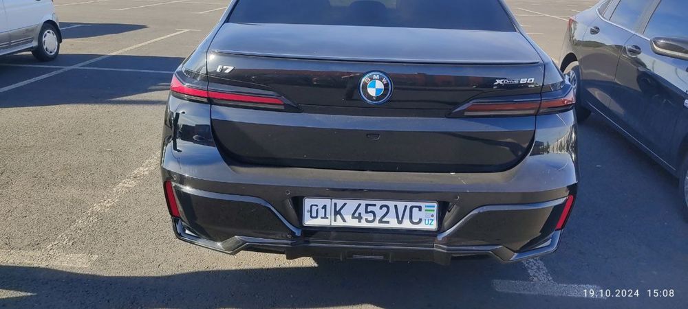 Продам Bmw i7 xDrive 60.
