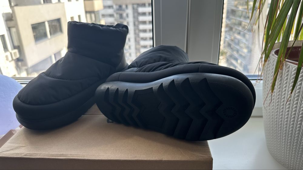 UGG Classic Maxi Mini