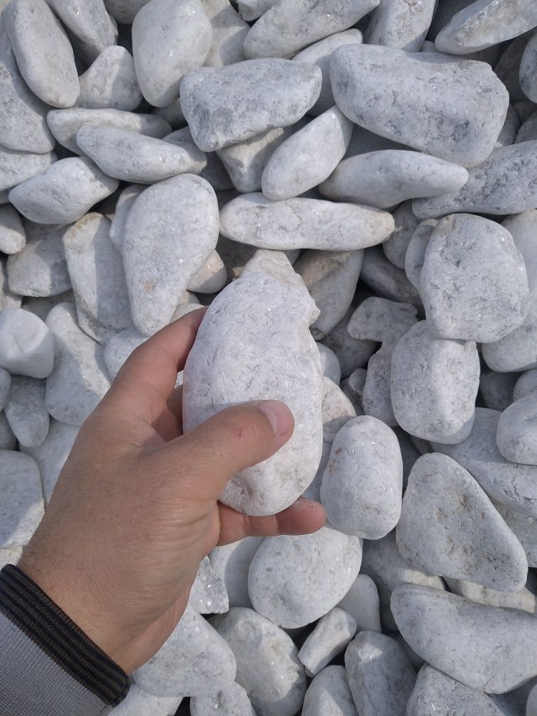 Галтовенни белий камен