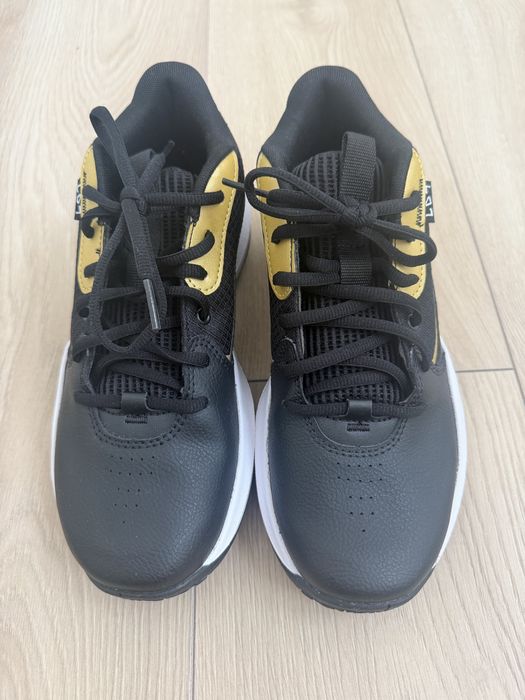 Adidasi under armour marime 39