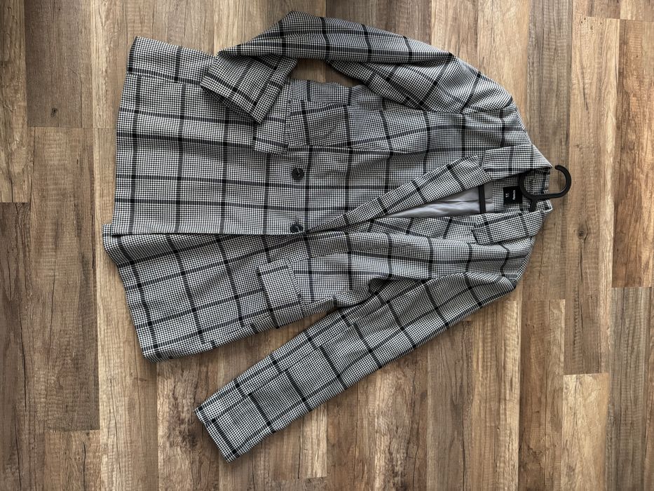 Дамско карирано сако