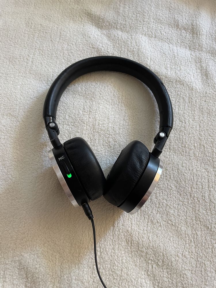 Casti On Ear AKG N60 NC Noice Cancelling