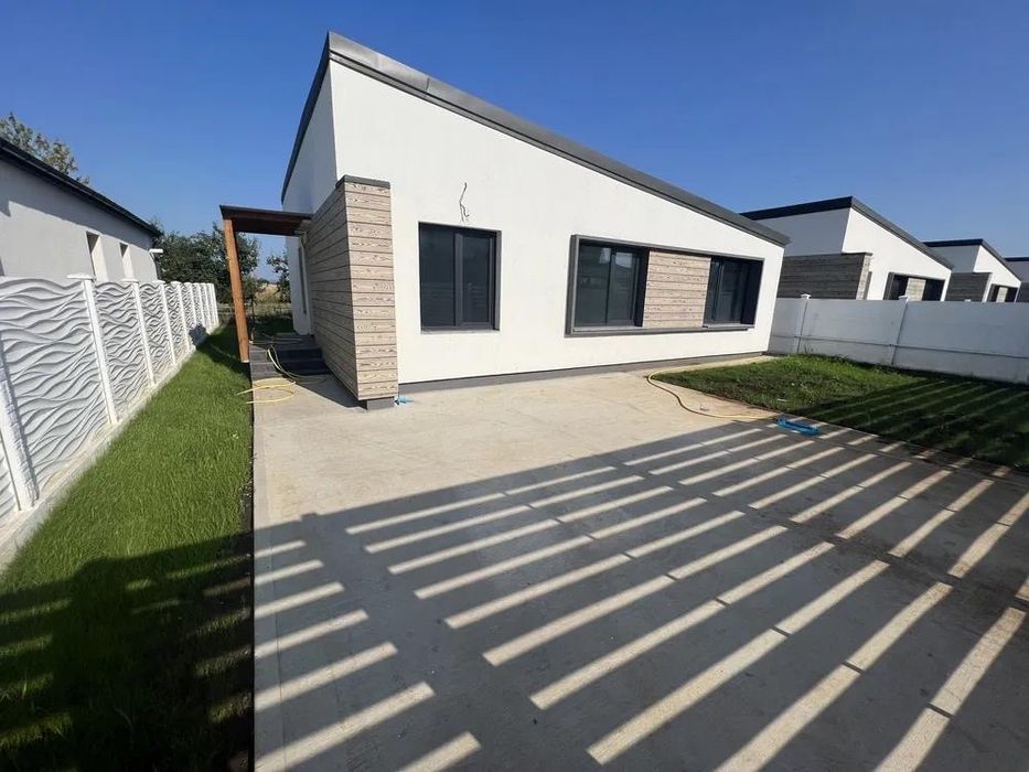 Casa individuala Paulesti sat Gageni str . Lastaris