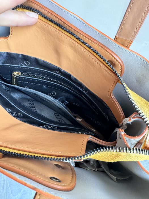 Нова дамска чанта Guess или U.S. POLO