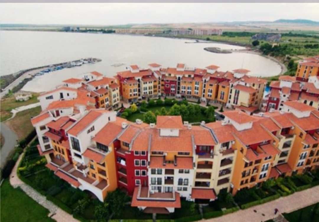 Апартамент, студио с една спалня под наем На морския бряг