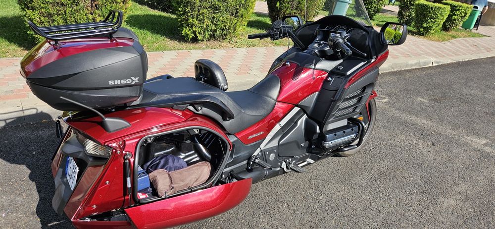 Honda goldwing bagger F6b