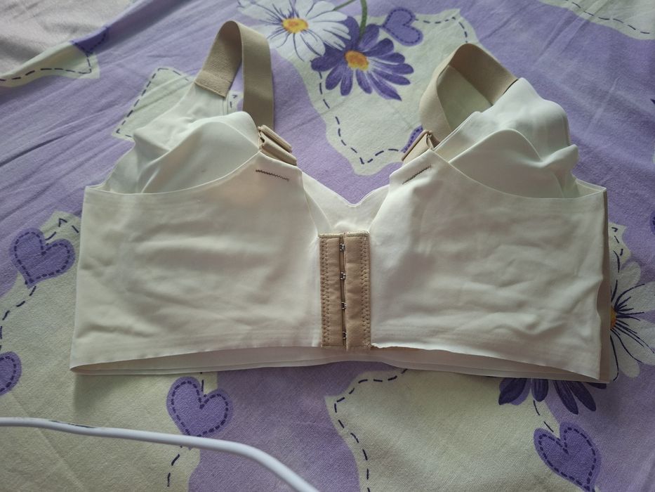 Vând Sutien Damă fără Sârmă Nou Mărimea XL