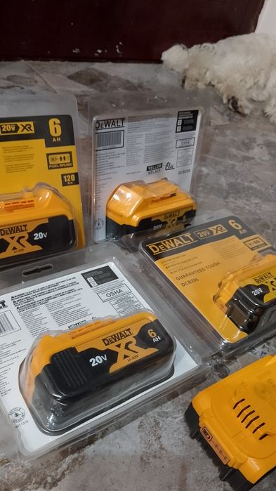 2 baterii Dewalt  6ah