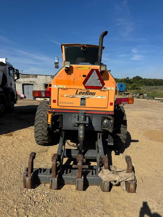 Autogreder Leeboy 2014