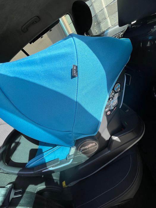 Бебешко кошче за кола с база Peg perego