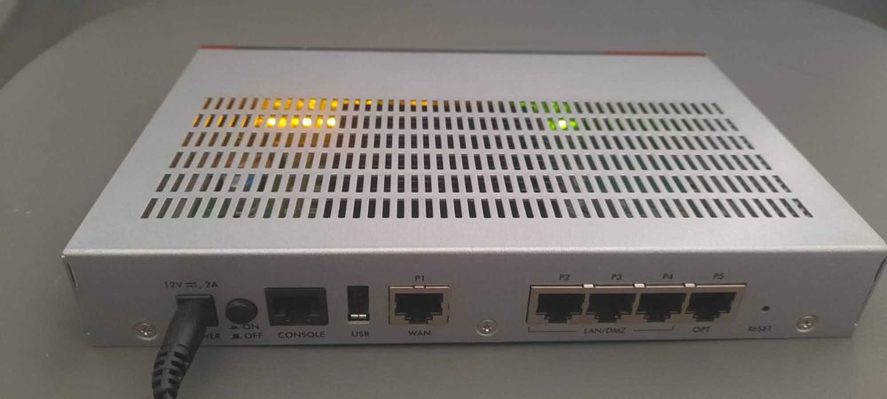 Firewall Zyxel  USG 40, VPN, Gigabit