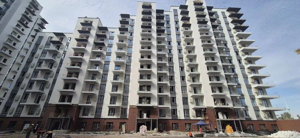 Продается квартира в OZMAHAL 52.6м2 2-х комнатная 10 этаж KOROBKA TEZ