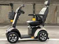 Scooter, cărucior electric, mobilitate redusa / handicap locomotor