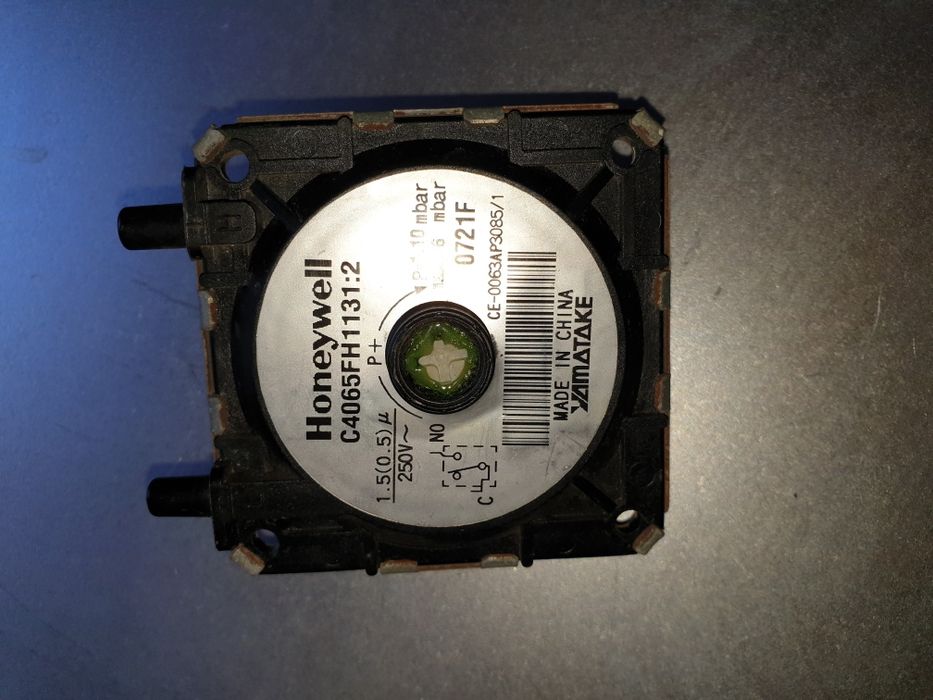 Presostat Aer Honeywell 1.10 mbar C4065FH1131:2 Ferroli F24 FERasy