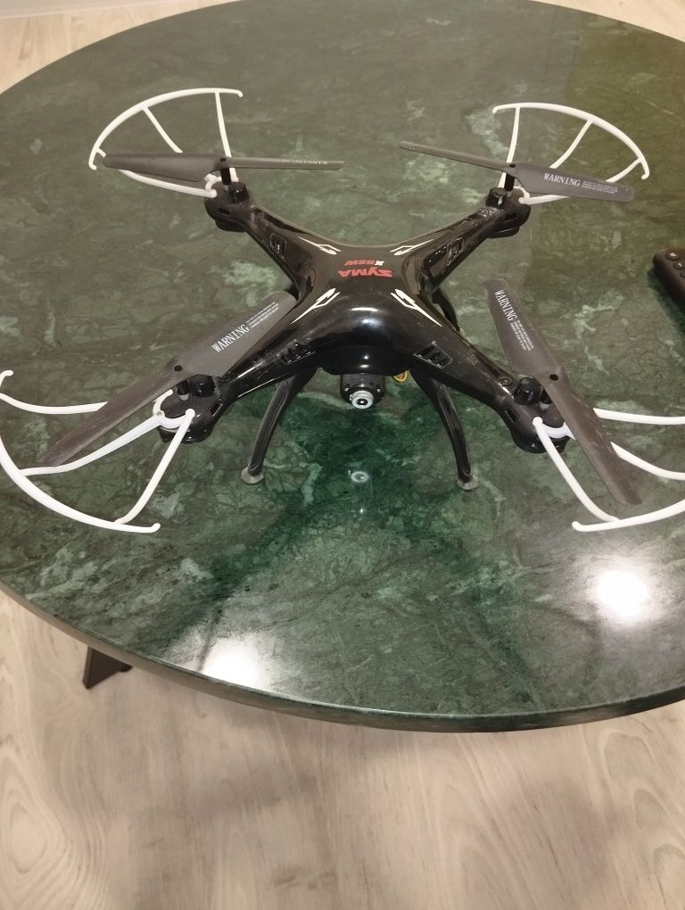 Дрон с камера Syma X5SW Explorers 2