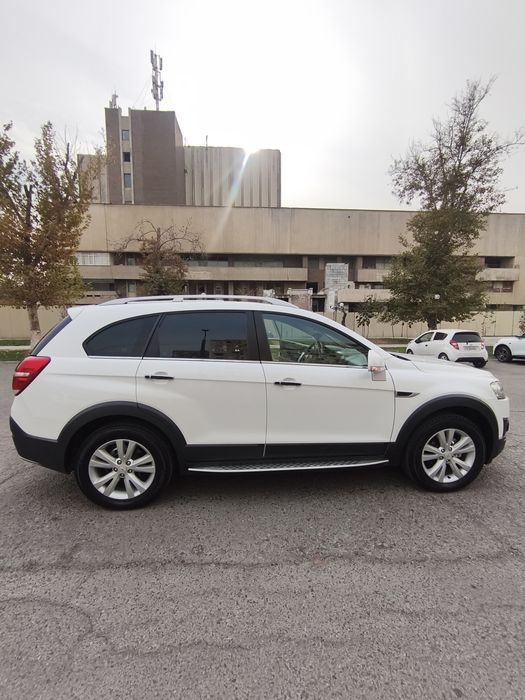 Продам Автомобиль Chevrolet Captiva белый жемчуг 2015 года выпуска