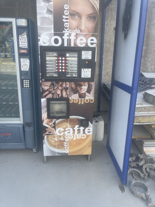 Продавам вендинг машина и кафемашина