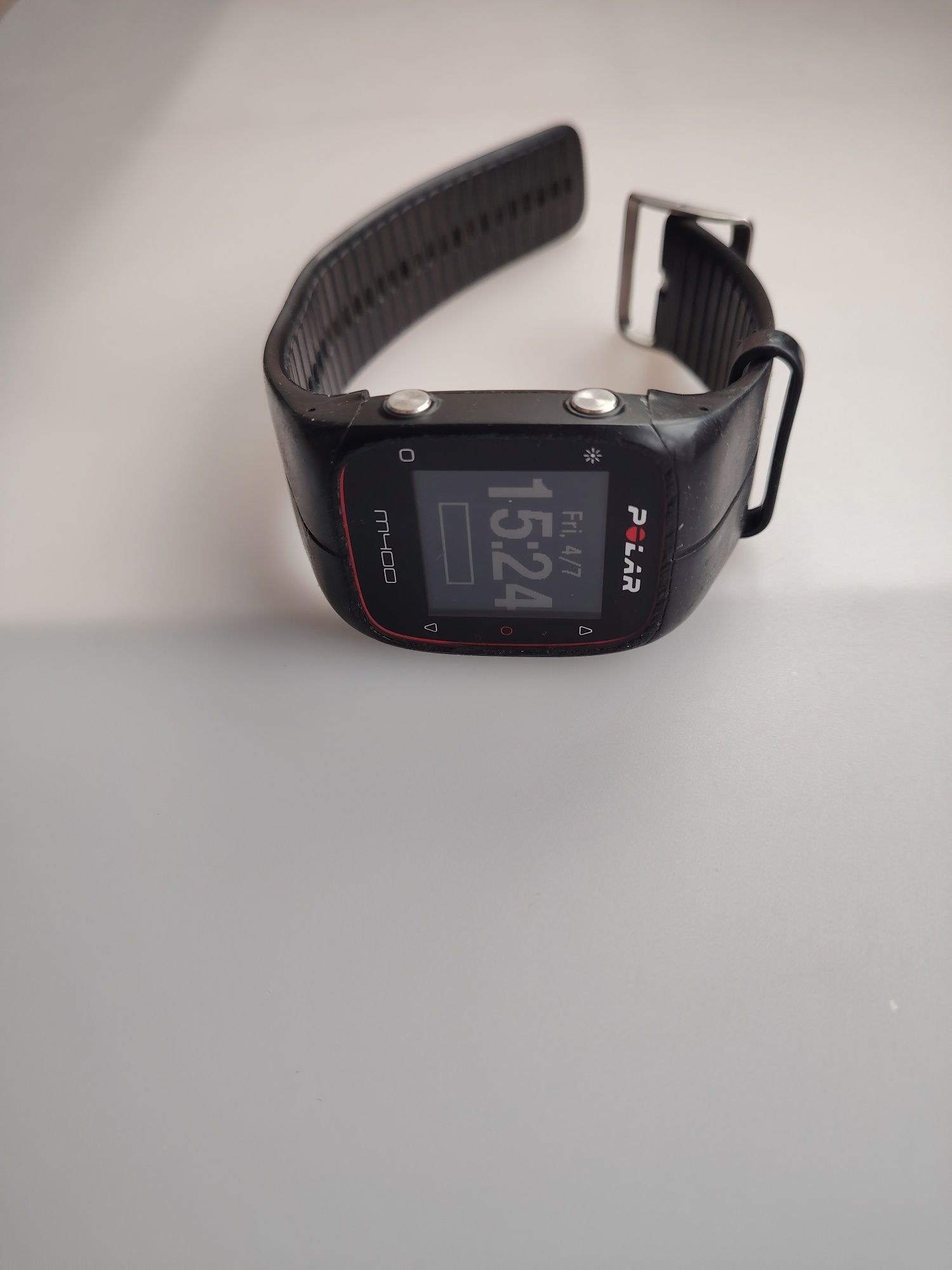 Смарт часовник Polar M400