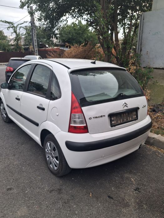 Vând  Citroen C 3 pentru piese