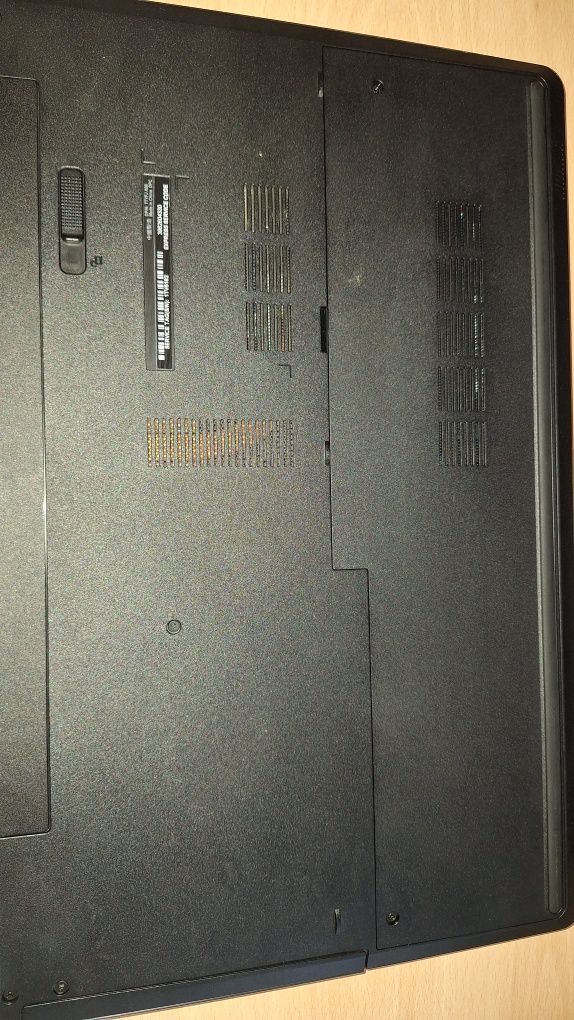 Лаптоп Dell Inspiron 5558 като нов