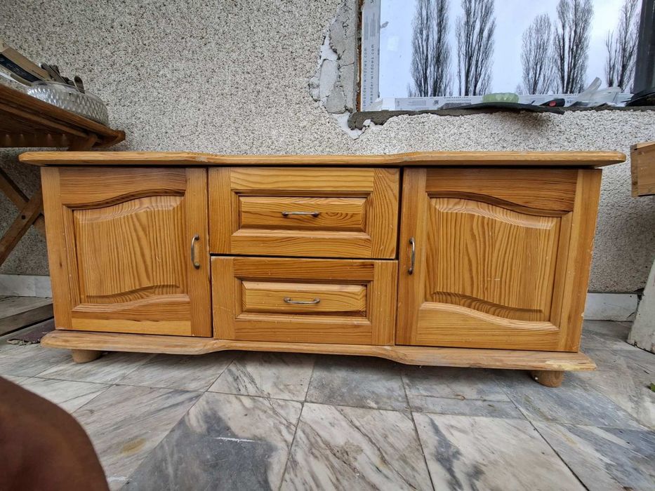 Дървен шкаф за обувки