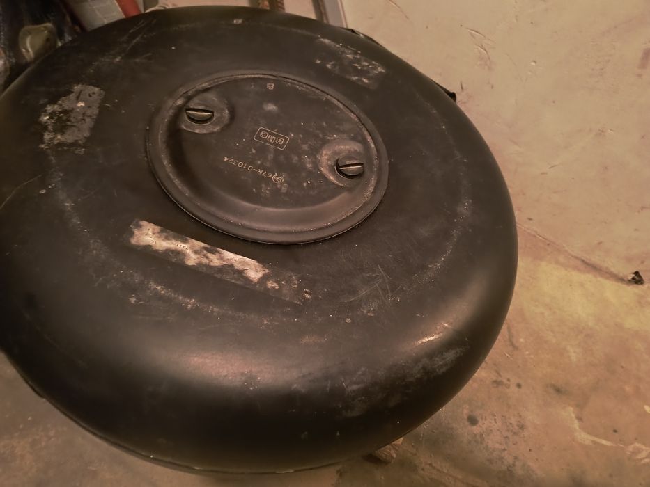 Газова бутилка 42 л и части изпарители