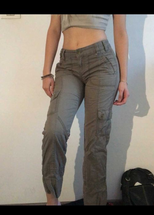 Pantaloni Calvin Klein cargo low waist