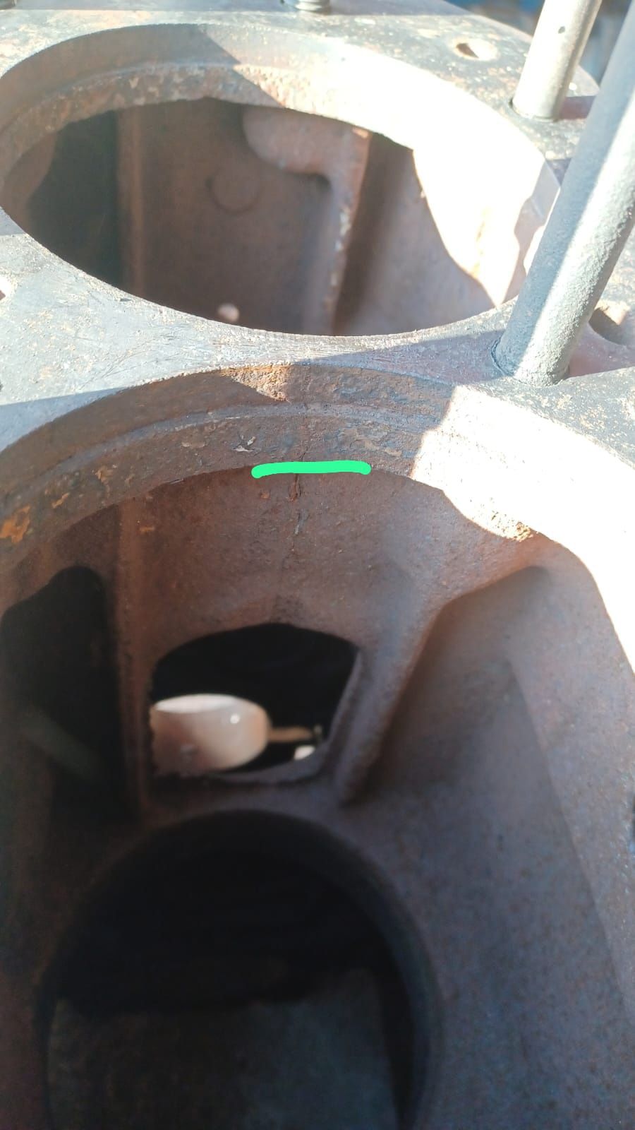Bloc motor u650 fisurat între cilindri
