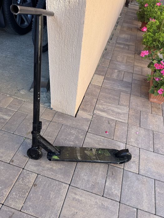 Vand trotineta "dă scheme"