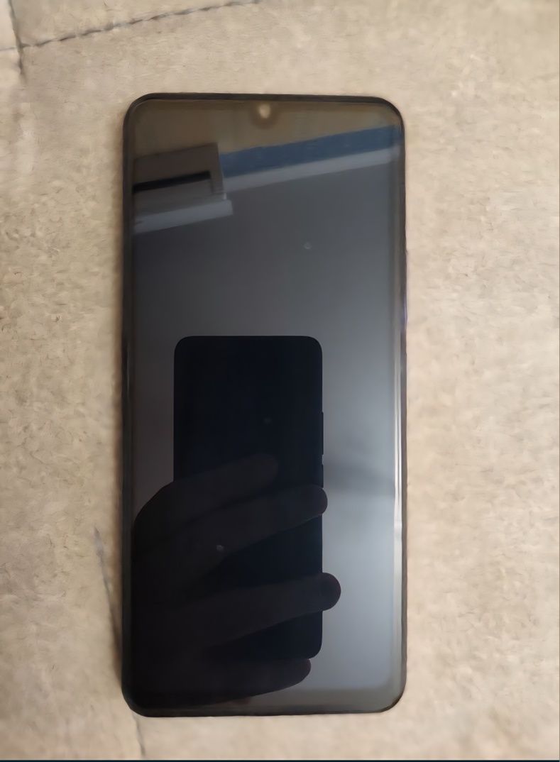 Телефон VIVO V21E . Состояние отличное.